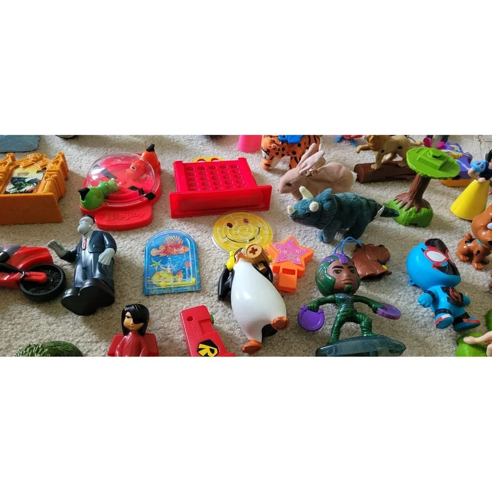 Huge Lot (92) of Vintage Mostly McDonalds Toys! Disney, & More‎